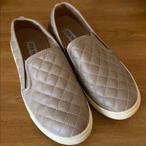 Steve Madden slip on shoes